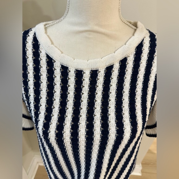 Size Medium Entro Women's Striped Ruffle Sleeve Knit Top - Picture 3 of 6